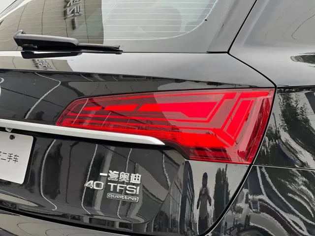 Audi Q5L — Фото автомобиля 12