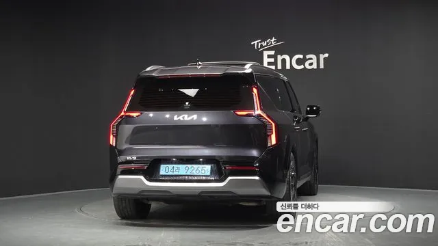 Kia EV9 — Фото автомобиля 4