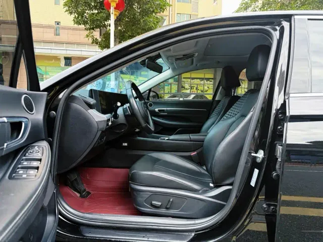 Hyundai Sonata — Фото автомобиля 4