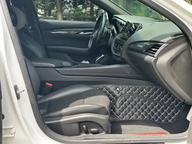 Cadillac CT5 — Фото автомобиля 11