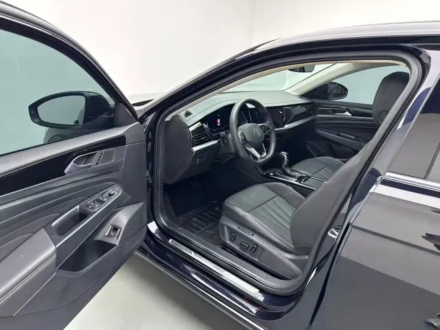 Volkswagen Passat — Фото автомобиля 5