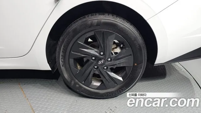 Hyundai Avante — Фото автомобиля 6