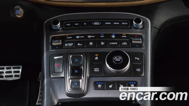 Hyundai Santa Fe — Фото автомобиля 12