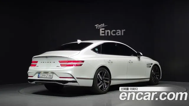 Genesis G80 Бензин 2.5 турбо AWD — Фото автомобиля 2