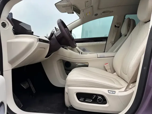 Zhijie Luxeed R7 2026 Pure Electric Max+ — Фото автомобиля 5