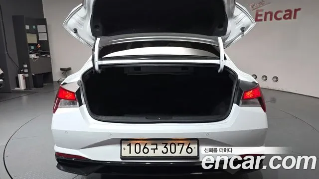 Hyundai AVANTE Avante (CN7) — Фото автомобиля 20