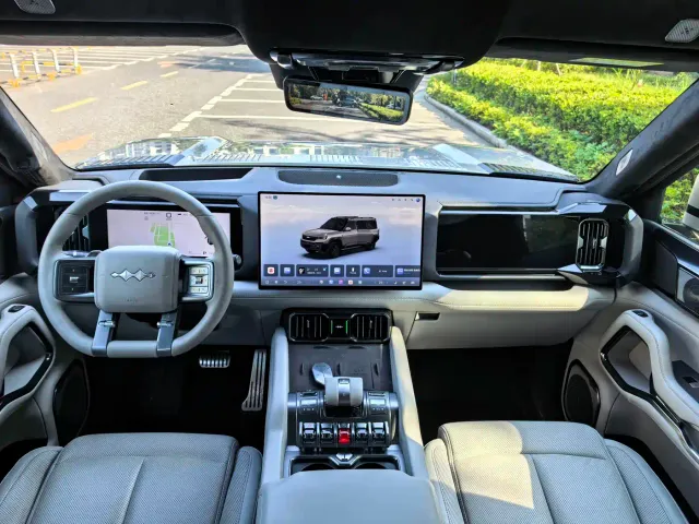 BYD FangChengBao Leopard 8 — Фото автомобиля 5