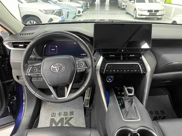 Toyota Harrier — Фото автомобиля 6