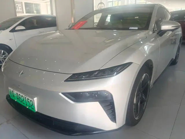Dongfeng eπ 007 — Фото автомобиля 3
