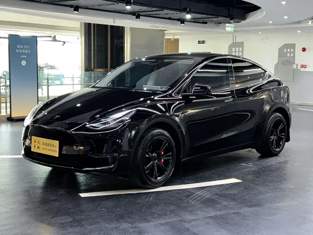 Фотография автомобиля — Tesla Model Y