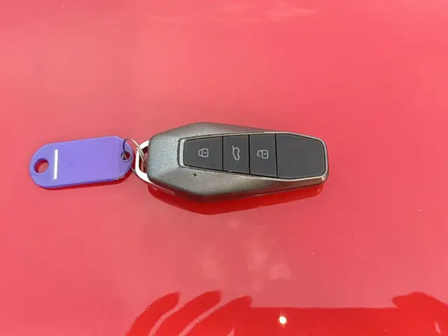 iCAR 03T — Фото автомобиля 8