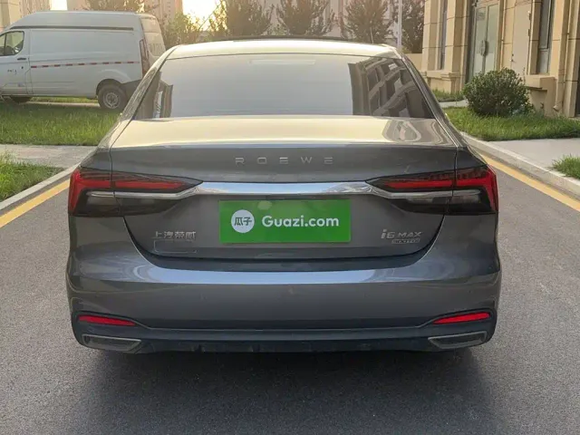 Roewe i6 MAX — Фото автомобиля 3