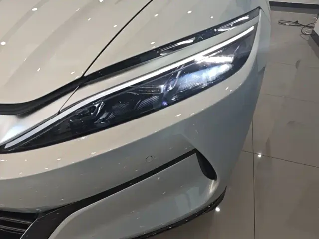 BYD Han L — Фото автомобиля 23