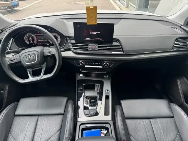 Audi Q5L — Фото автомобиля 8