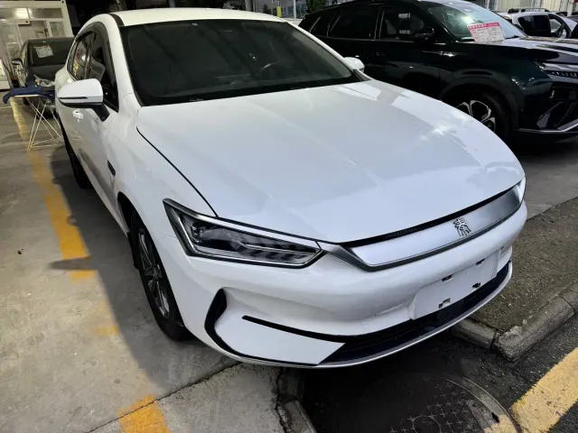BYD Qin PLUS — Фото автомобиля 3