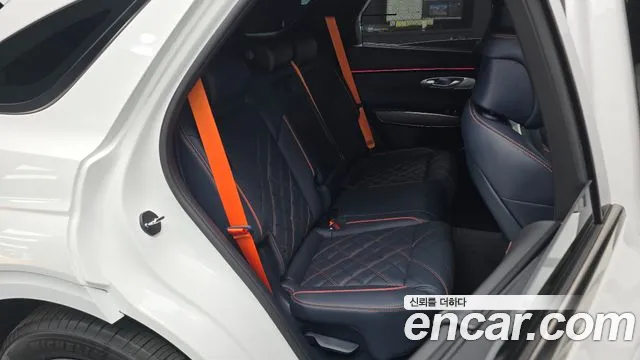 Genesis GV70 2.5T Бензин AWD — Фото автомобиля 9
