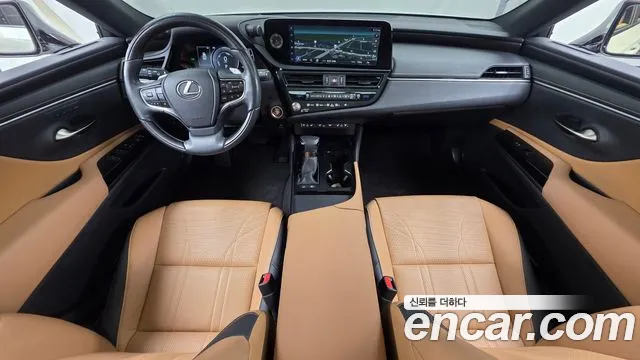 Lexus ES — Фото автомобиля 4