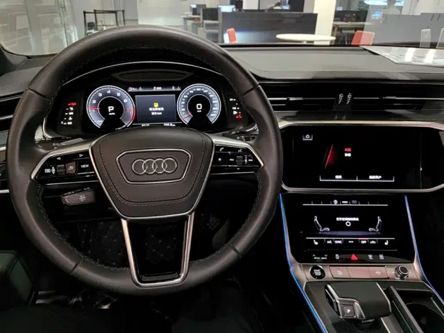 Audi A6L — Фото автомобиля 9
