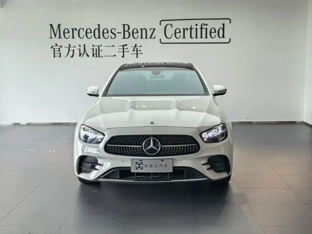 Mercedes-Benz E-Class — Фото автомобиля 4