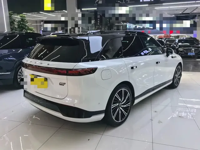 Xpeng G9 — Фото автомобиля 23