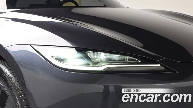 Tesla Model 3 — Фото автомобиля 6