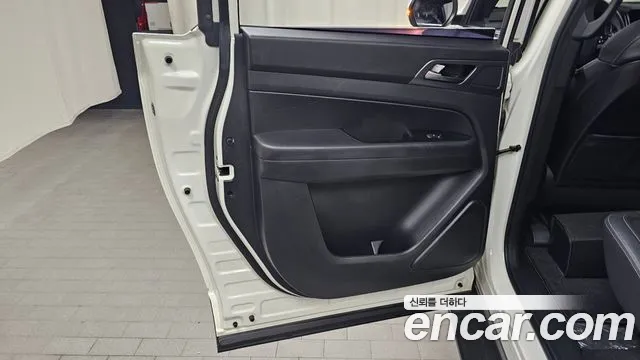KG_Mobility_Ssangyong Rexton Новый Rexton Sport Дизель 2.2 2WD — Фото автомобиля 25