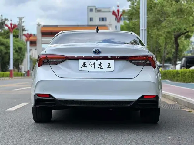 Toyota Avalon — Фото автомобиля 5