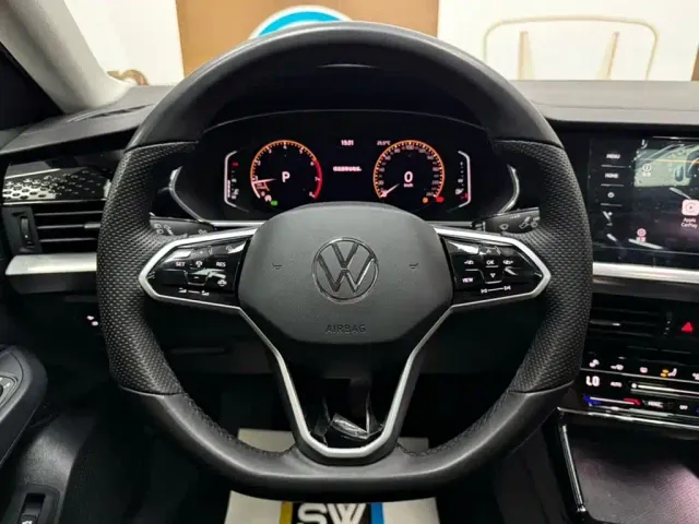 Volkswagen Passat — Фото автомобиля 11