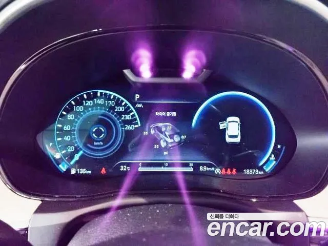 Genesis GV70 2.5T Бензин 2WD — Фото автомобиля 2