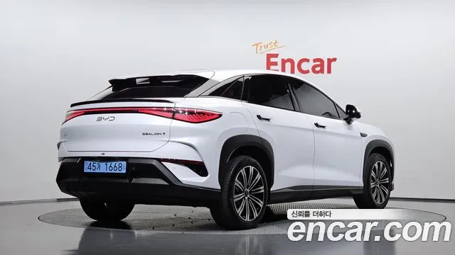 BYD Sealion 7 — Фото автомобиля 2