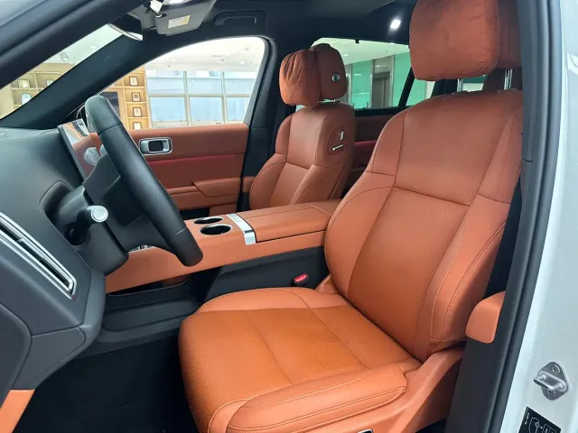 Li Auto L7 — Фото автомобиля 11