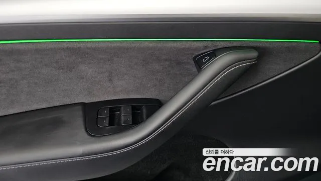 Tesla Model Y — Фото автомобиля 25