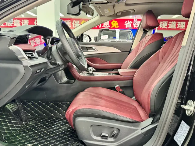 Hongqi H5 — Фото автомобиля 6
