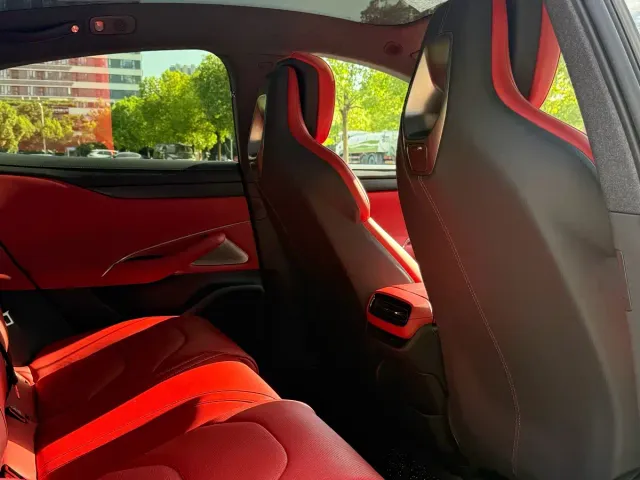 Xiaomi SU7 — Фото автомобиля 11