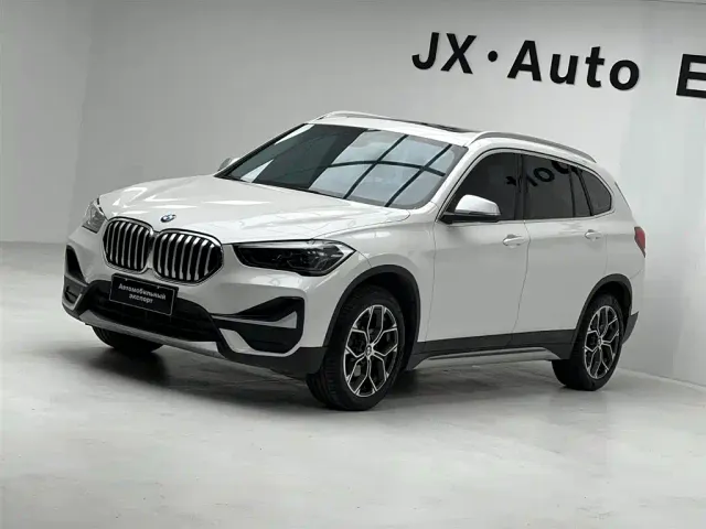 Фотография автомобиля — BMW X1