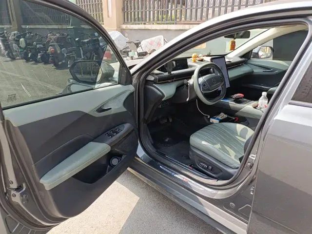 Changan Lamore — Фото автомобиля 13