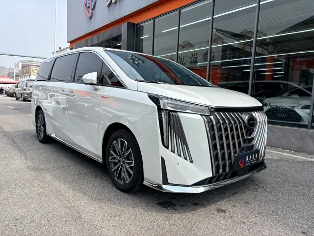 GAC Trumpchi M8 — Фото автомобиля 3