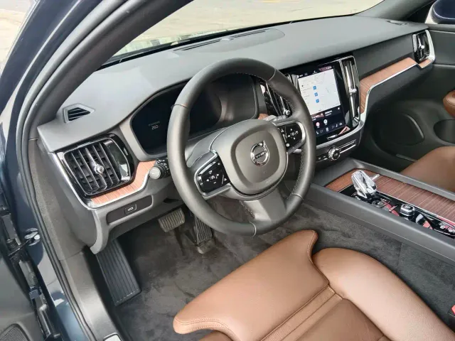 Volvo S60 — Фото автомобиля 12