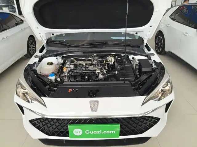 Roewe i5 — Фото автомобиля 19