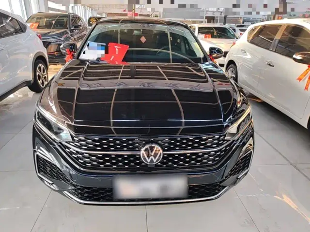 Volkswagen Passat — Фото автомобиля 2