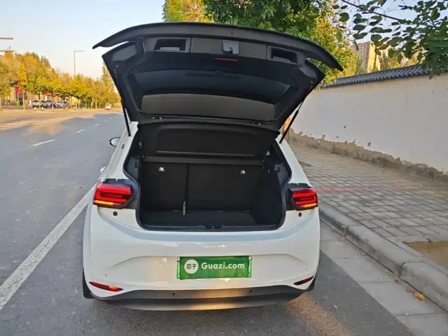 Volkswagen ID.3 — Фото автомобиля 18