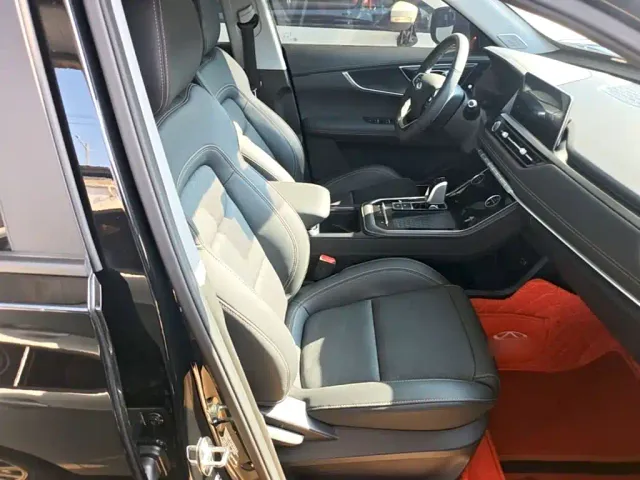 Chery Tiggo 8 — Фото автомобиля 24