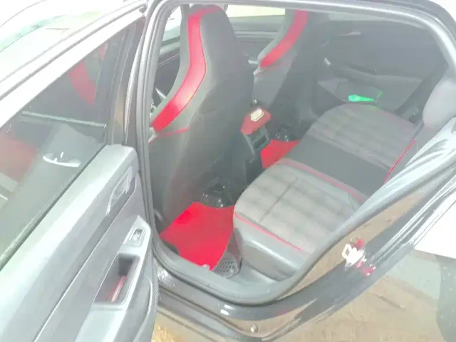 Volkswagen Golf GTI — Фото автомобиля 11
