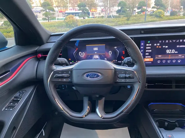 Ford EVOS — Фото автомобиля 12
