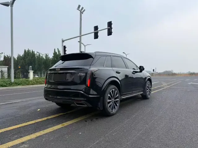 Cadillac Cadillac XT5 2025 2.0T Premium Model — Фото автомобиля 10