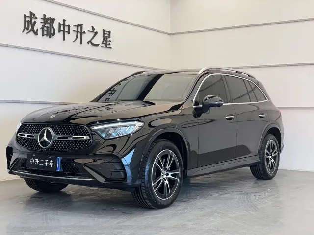 Фотография автомобиля — Mercedes-Benz GLC-Class