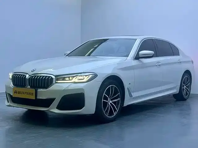 Фотография автомобиля — BMW 5 Series