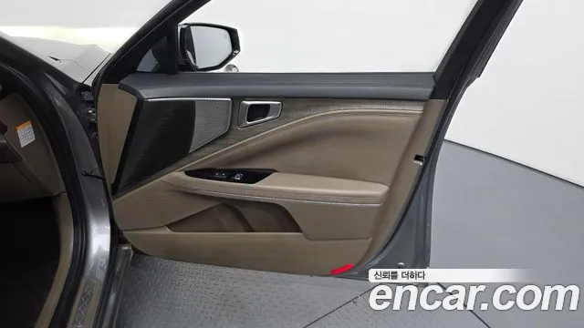 Kia K8 Hybrid — Фото автомобиля 13