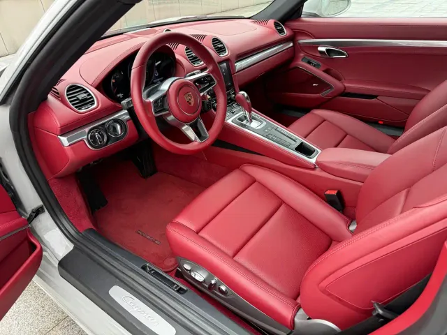 Porsche 718 — Фото автомобиля 11