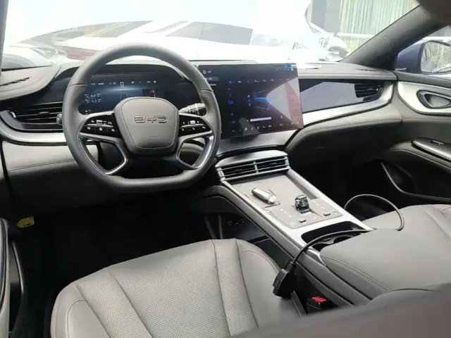 BYD Seal 07 DM-i — Фото автомобиля 9